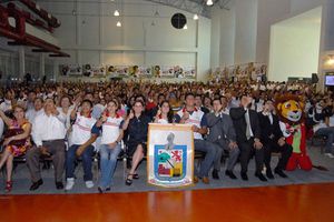 Abanderan a representantes de Nuevo León en la Olimpiada Nacional