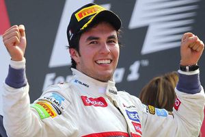 Felices 23, Checo Pérez
