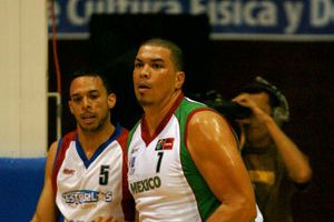 Llamas pide arreglar al basquet mexicano