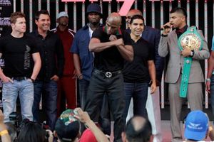 'Canelo' y compañía causan algarabía en EUA