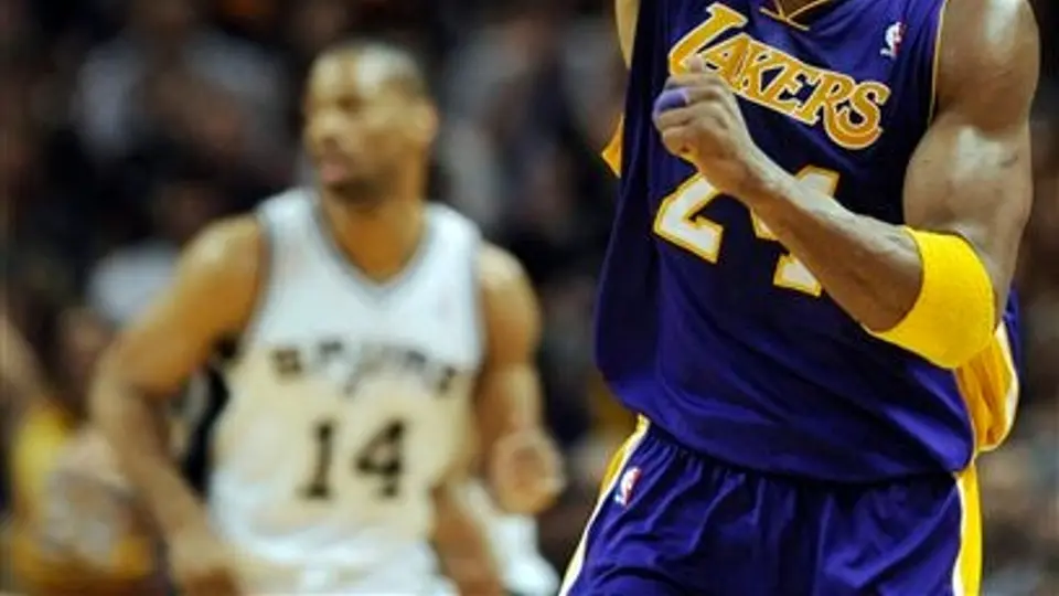 Los Ángeles 'aplastan' a San Antonio 99-83