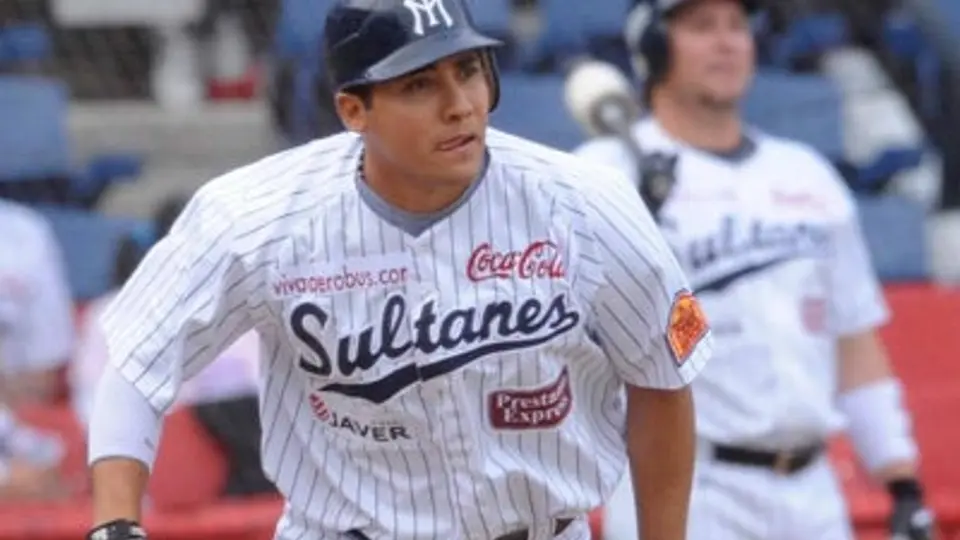 Sultanes le empata la serie a Yucatán
