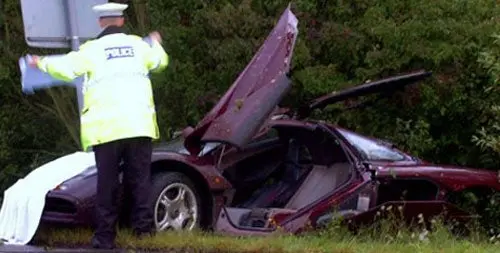 Aseguradora paga cifra récord por la reparación del McLaren de Rowan Atkinson
