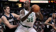 Celtics sufre y vence 96-93 a Minnesota