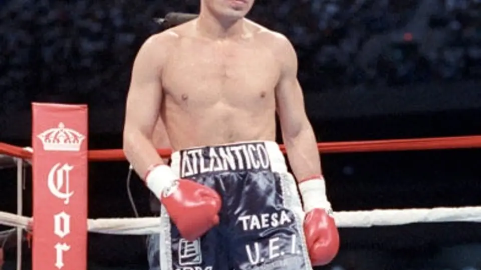 El Salón de la Fama del Boxeo espera por JC Chávez y Tyson