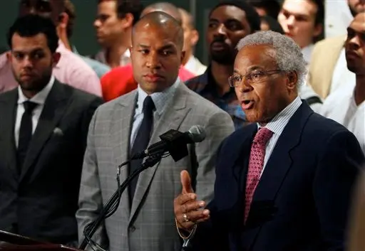 NBA decreta cierre patronal tras no lograr acuerdo con jugadores