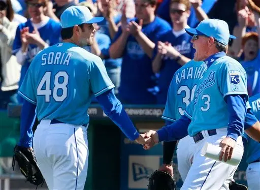 Joakim Soria obtiene su primer salvamento de la temporada