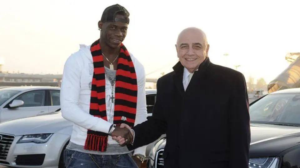 Balotelli se estrenó con el Milan