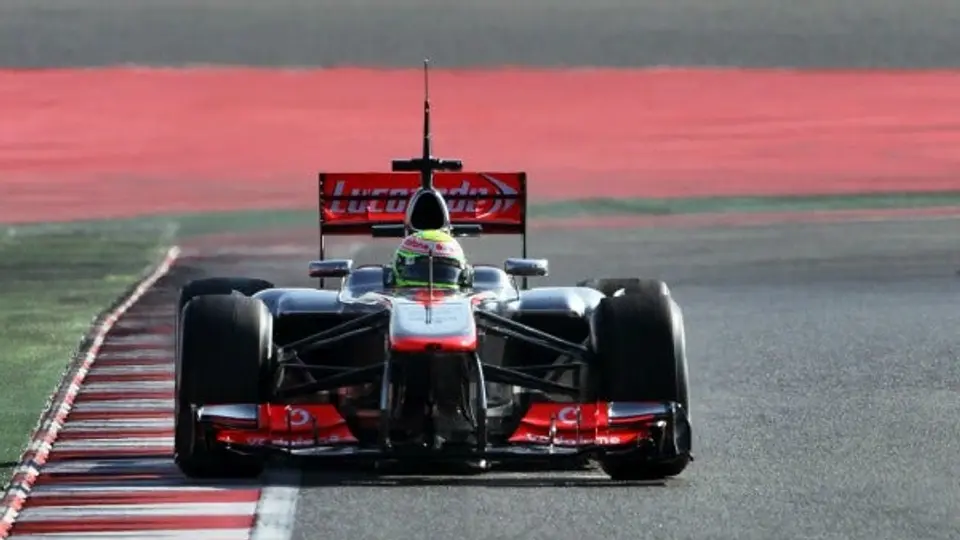 Checo registra el mejor tiempo en Barcelona