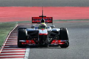 Checo registra el mejor tiempo en Barcelona