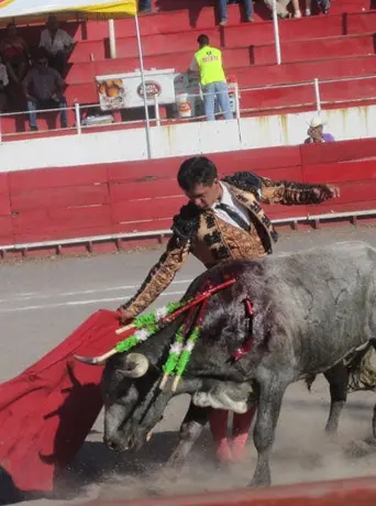 Lorenzo Garza y Alberto Valente salen este sábado al ruedo