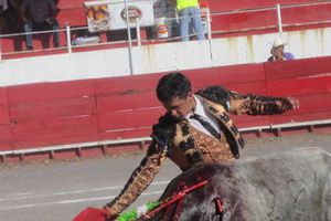 Lorenzo Garza y Alberto Valente salen este sábado al ruedo