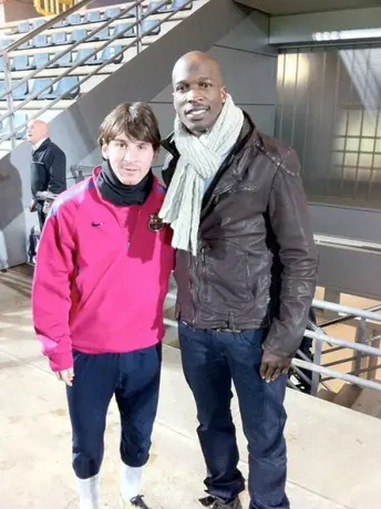 Chad 'Ochocinco' visita al Barcelona