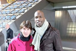 Chad 'Ochocinco' visita al Barcelona