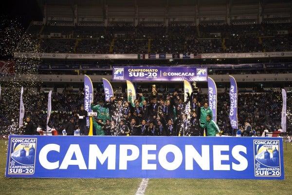 México celebra el título | MEXSPORT