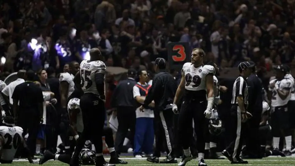 Investigan apagón durante el Super Bowl