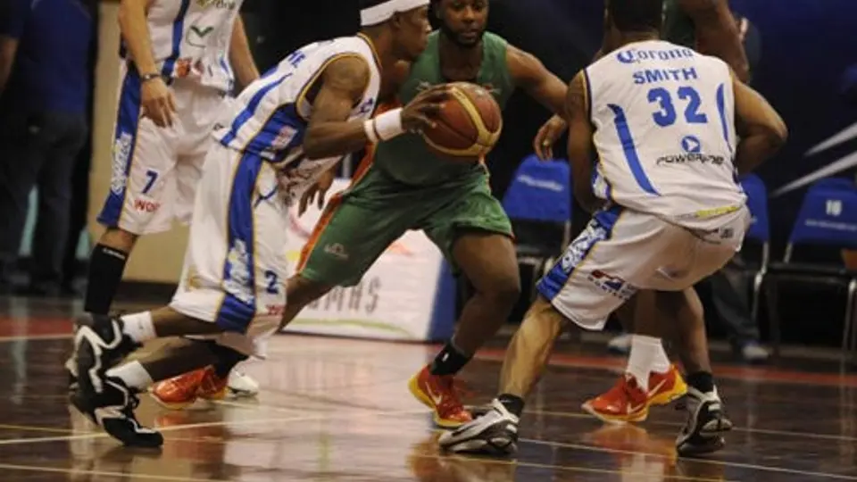 Fuerza Regia triunfa ante Lechugeros