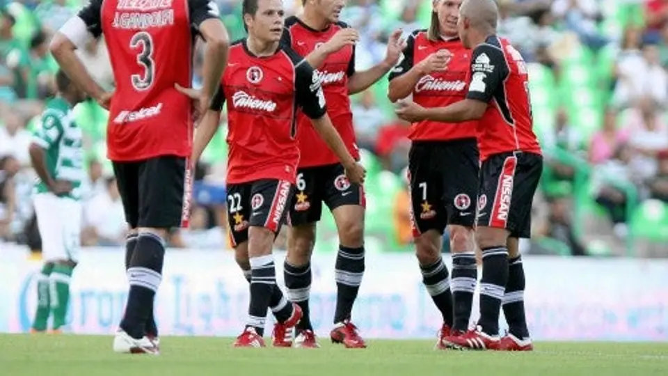 Xolos da la sorpresa y vence como visitante 3-1 a Santos