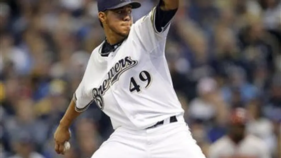 Yovani brilla en la victoria de Milwaukee 4-1 sobre Arizona