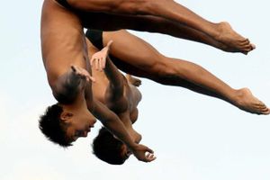 Obtienen clavadistas Sánchez y García plata en Rusia