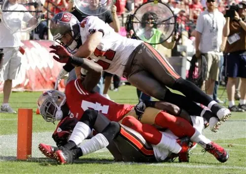Morgan causa baja con los 49ers por fractura