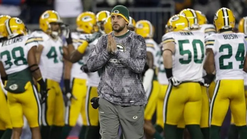 Aaron Rodgers vuelve a los entrenamientos con Green Bay