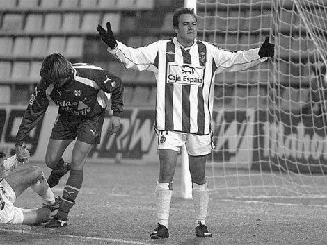Del 2000 al 2002 jugó para Real Valladolid de España | ESPECIAL