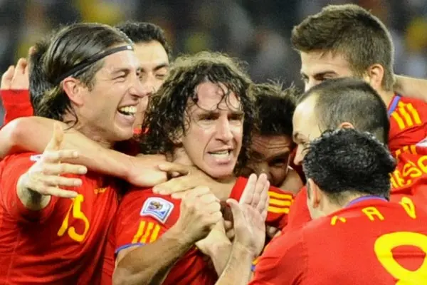 Puyol festeja el gol contra Alemania en el 2010 | AP