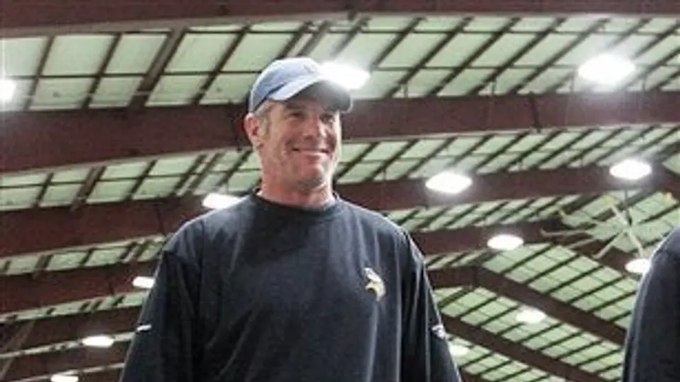 Brett Favre podría perder racha de juegos consecutivos