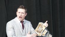 The Miz cambia el Campeonato de la WWE