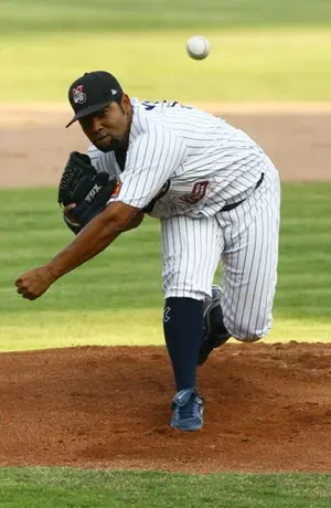 Décima derrota consecutiva de Sultanes ante Broncos