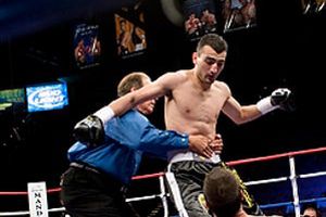 Martirosyan derrota por KOT al mexicano Fiera' Román