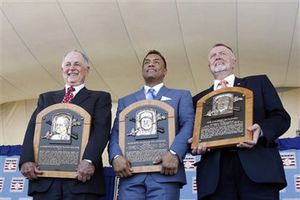 Alomar, Blyleven y Pat Gillick ingresan al Salón de la Fama