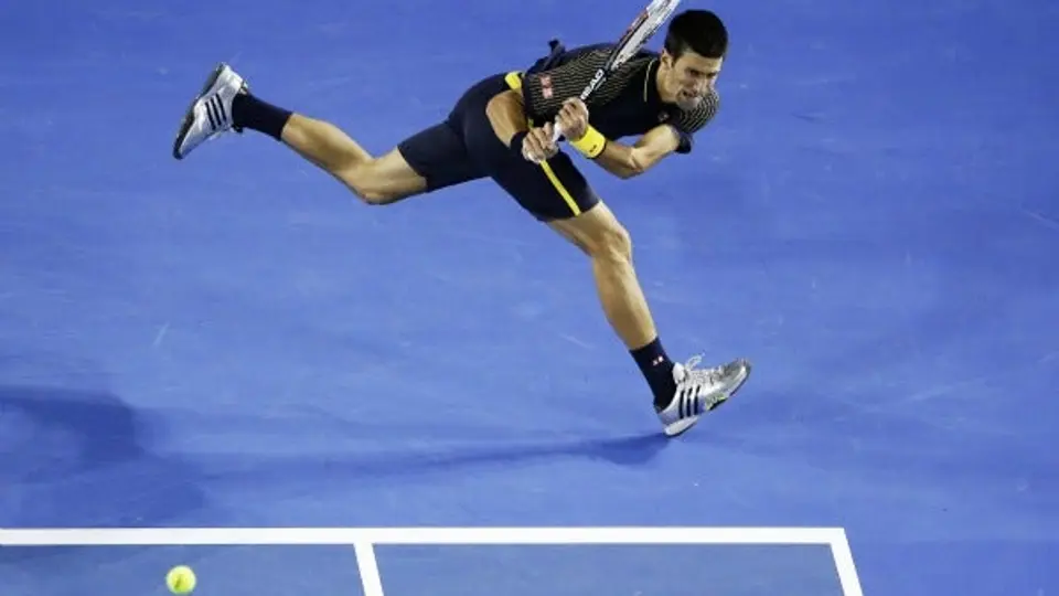 Djokovic vence a Harrison y avanza sin problemas en Australia