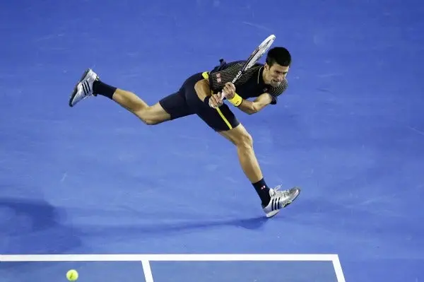 Djokovic vence a Harrison y avanza sin problemas en Australia