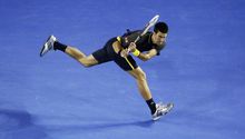 Djokovic vence a Harrison y avanza sin problemas en Australia