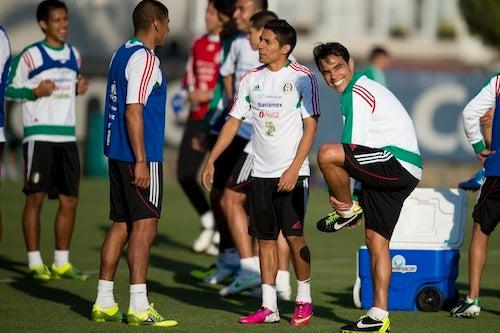 Buen humor durante el entrenamiento | MEXSPORT