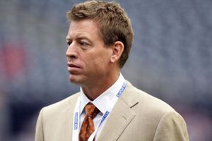 Aikman sugiere que Dallas adquiera otro QB