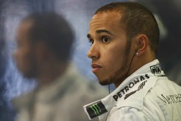 'No somos candidatos al título, por ahora': Hamilton