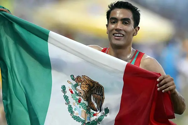 El mexicano Juan Luis Barrios gana oro en 5,000 metros planos
