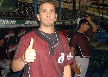 Oliver Pérez guía a Tomateros en victoria ante Yaquis
