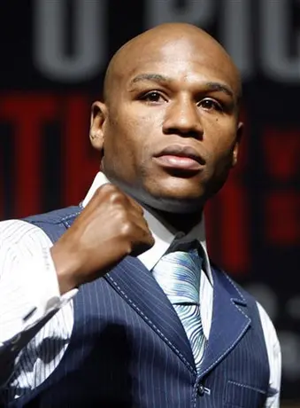 Pacquiao pide sanción para Mayweather