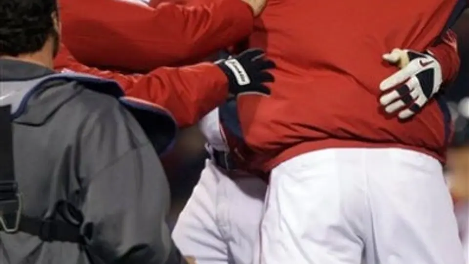 González le da la victoria a Boston 8-7 sobre Baltimore