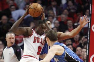 Chicago vence a Magic por diferencia de un punto