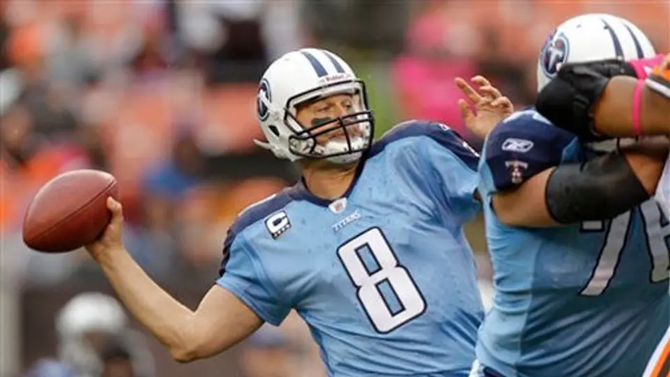 Hasselbeck lidera la victoria de Titanes 31-13 ante Cleveland