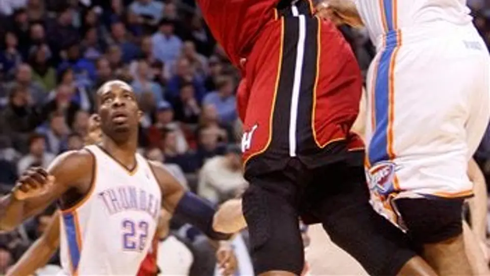 El Heat, ya con todas sus estrellas, le pega al Thunder