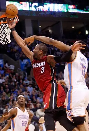 El Heat, ya con todas sus estrellas, le pega al Thunder