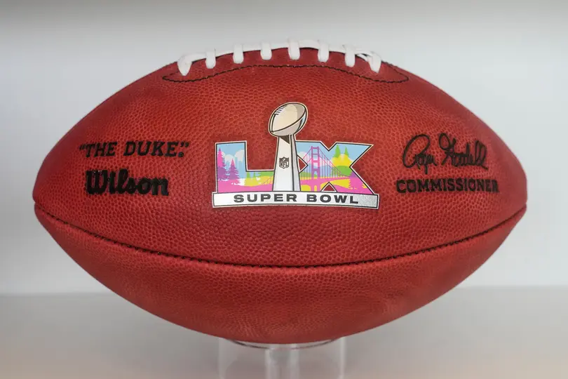 Balón del Super Bowl LX | AP