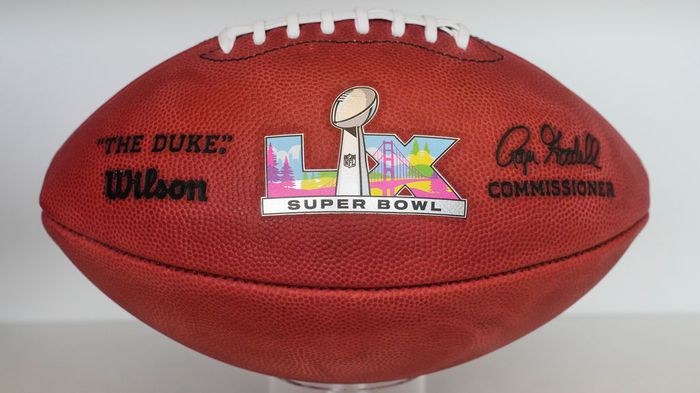 Balón del Super Bowl LX | AP