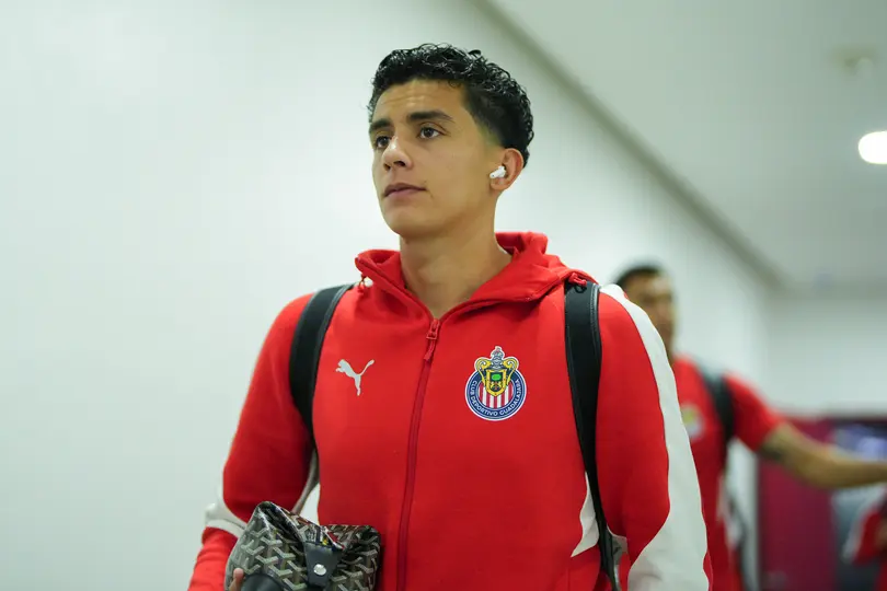 Richard Ledezma en las instalaciones de Chivas l IMAGO7